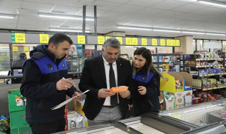 Büyükşehir Zabıtası Fahiş Fiyat ve Etiket Denetimi Yaptı