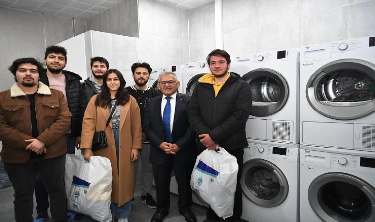 Kayseri Büyükşehir’den öğrencilere çamaşır yıkama kolaylığı
