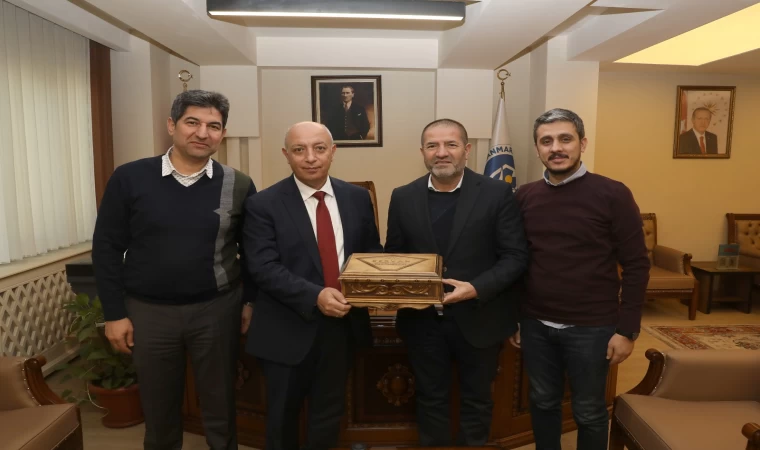 Kervan Ailesinden Rektör Bakan’a “Hayırlı Olsun” Ziyareti