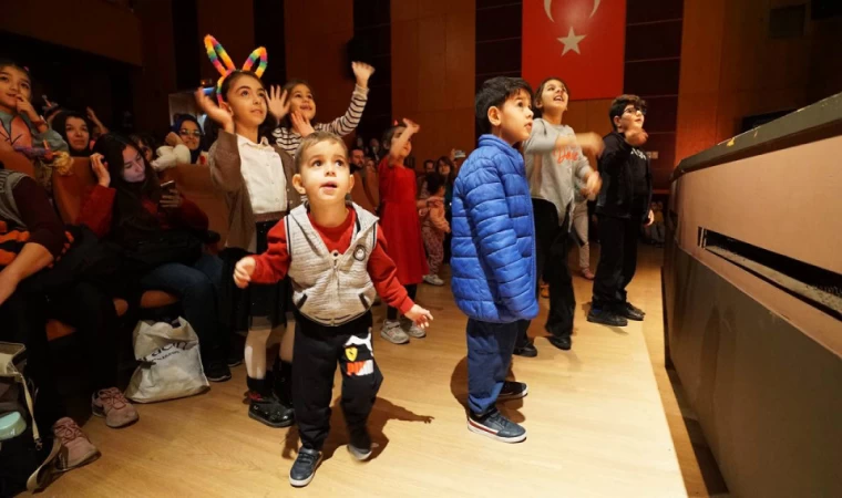 Minikler, Büyükşehir’in Etkinliklerini Çok Seviyor