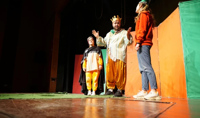 Minikler ‘Sihirli Şapka’ ile Hem Eğlendi Hem Öğrendi