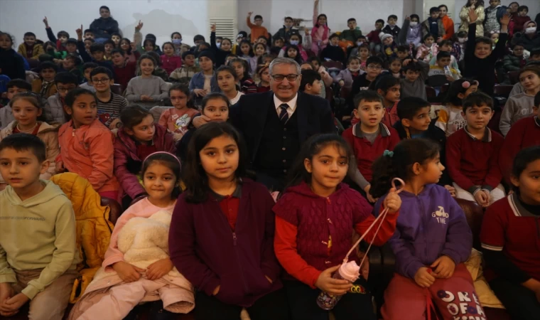 Kahramanmaraş'ta çocuklar tiyatro oyunu izledi