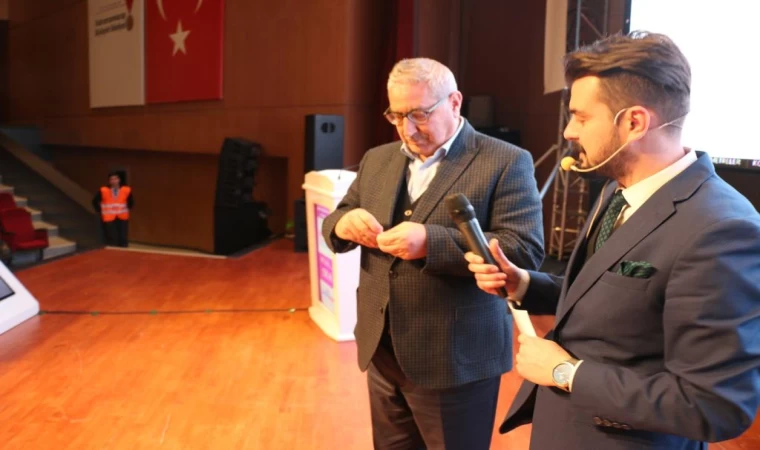 Kura’yı bırakmayarak hemşerilerinin sevincine ortak oldu