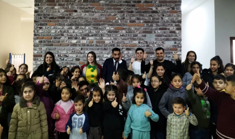 Sahne Maraş Ekinözü’nde Minikler İçin Sahne Aldı