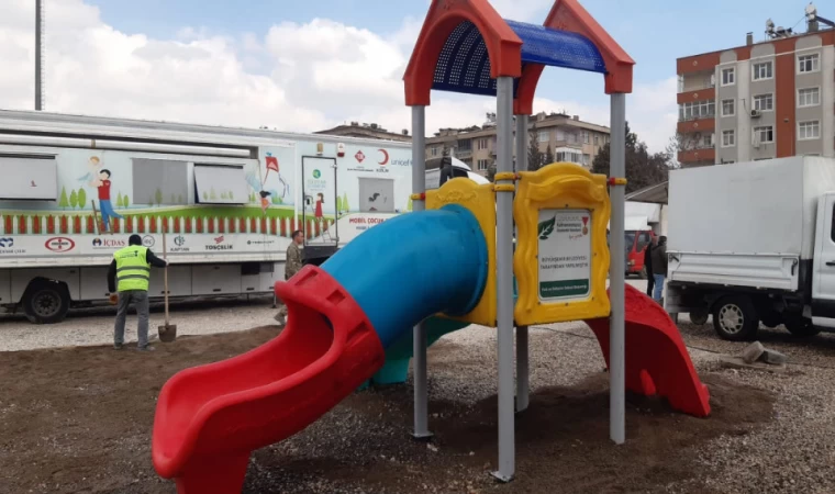Konteyner ve Çadır Kentlere Çocuklar İçin Oyun Grupları