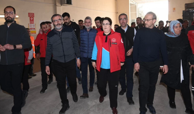 Başkan Güngör, Bakan Yanık ile ASYA Ekiplerini Ziyaret Etti