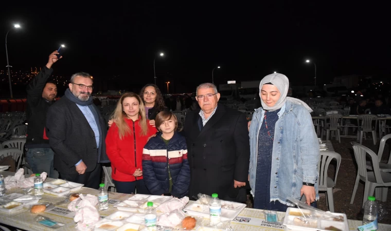 Başkan Mahçiçek, personeller ve aileleriyle iftar sofrasını paylaştı