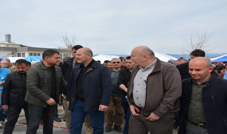İçişleri Bakanı Süleyman Soylu Kahramanmaraş Sütçü İmam Üniversitesindeki (KSÜ) Depremzedeleri Ziyaret Etti