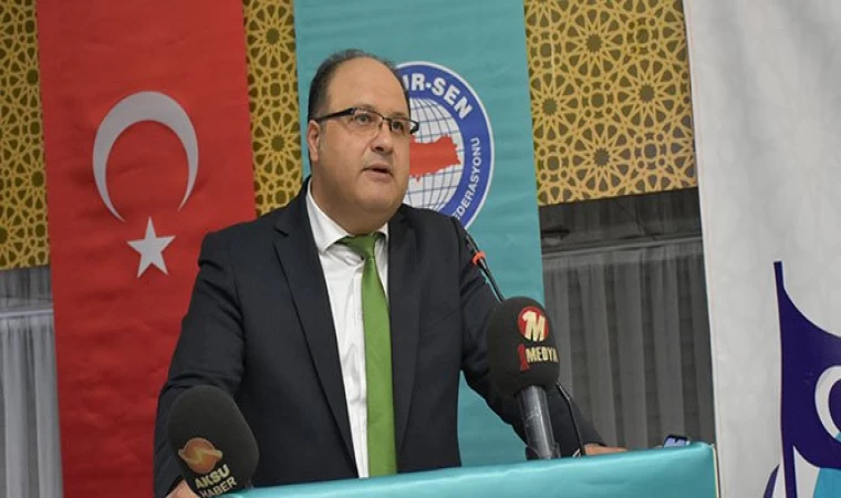 Sağlık çalışanlarımız dün olduğu gibi bugün de, yarın da insanımızın umududur