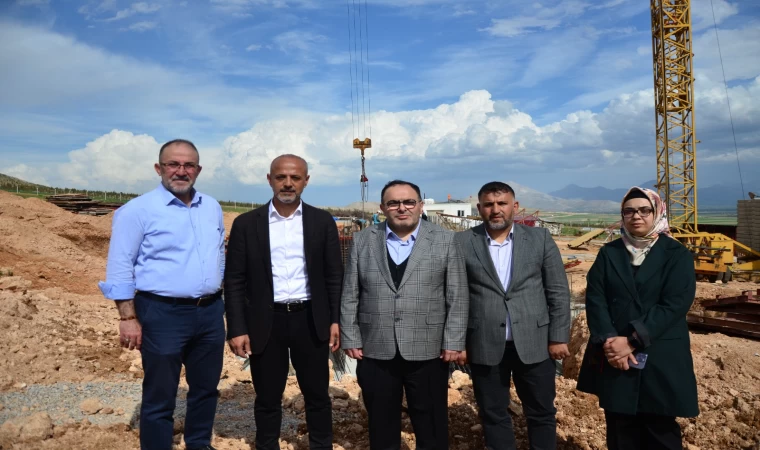 Afşin'de TOKİ konutları yükseliyor