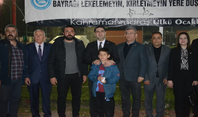 MHP'li Özdemir Kahramanmaraş'ta depremzede vatandaşlarla iftar yaptı