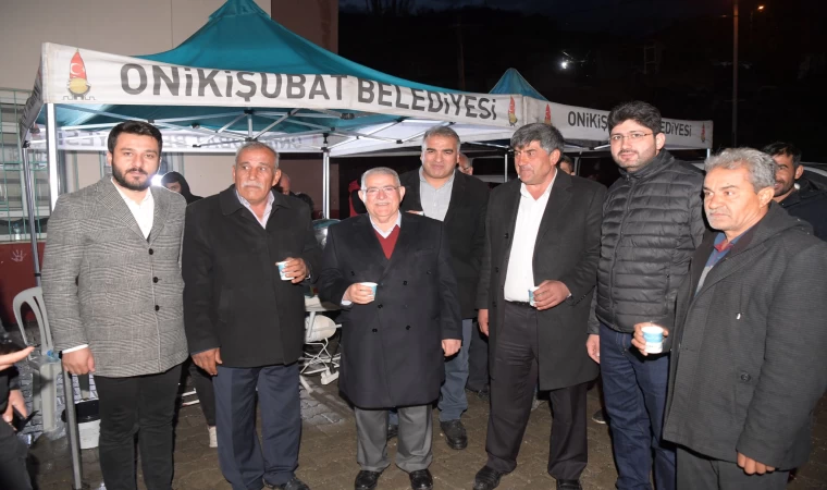 Şahinkayası, iftar programında Başkan Mahçiçek’i bağrına bastı