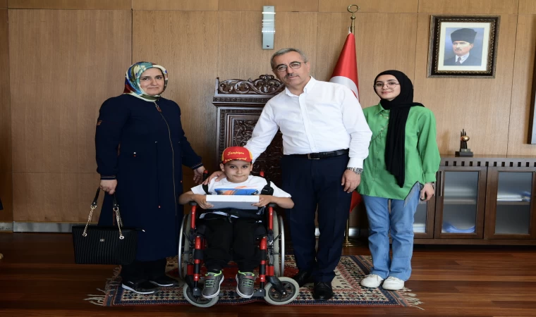 Başkan Güngör, 1. Sınıf Öğrencisi Muhammet’le Buluştu