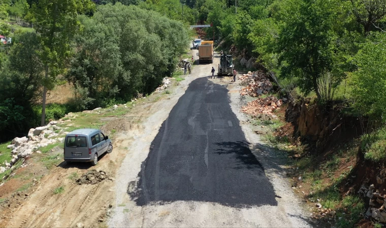 Büyükşehir, Andırın’da Yol Çalışmalarını Sürdürüyor
