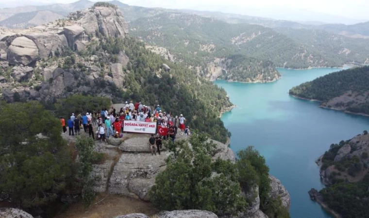 Depremin merkez üssü Kahramanmaraş'ta ilk doğa yürüyüşü gerçekleştirildi