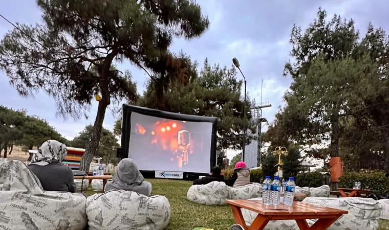 Kahramanmaraş’ta açık havada sinema keyfi