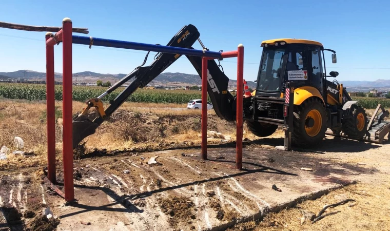 Büyükşehir Ekipleri Hayvansal Atıklar İçin Sahada