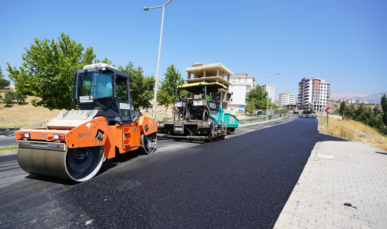 Büyükşehir, Adil Erdem Bayazıt Bulvarı’nı Yeniliyor
