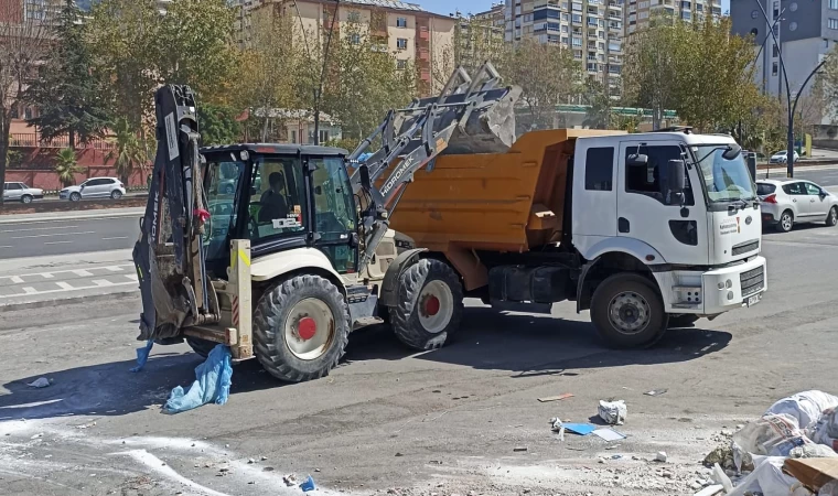 Büyükşehir, Çevre ve Görüntü Kirliliğinin Önüne Geçiyor