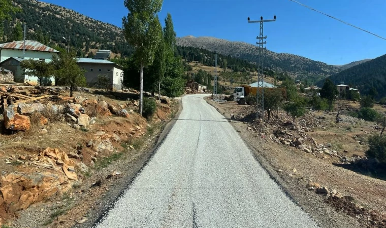 Büyükşehir, Göksun Kırsalında Ulaşımı İyileştiriyor