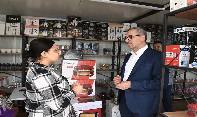 Başkan Güngör, Geçici İş Yerlerinde Esnafları Ziyaret Etti