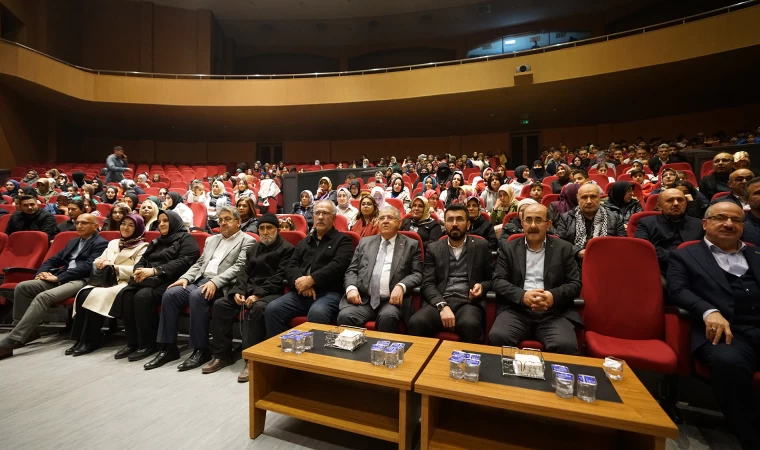 Filistin’i Konu Alan Tiyatro Gösterisi İzleyicinin Beğenisini Kazandı