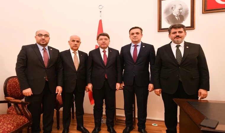 Kirişci, Adalet Bakanlığına bağlı konular için Bakan Tunç ile görüştü