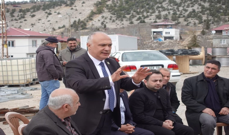 Dr. Selahaddin Can Bertize seslendi; “Asfalt zenginin kapısına kadar gidiyor, Sizin günahınız ne?”