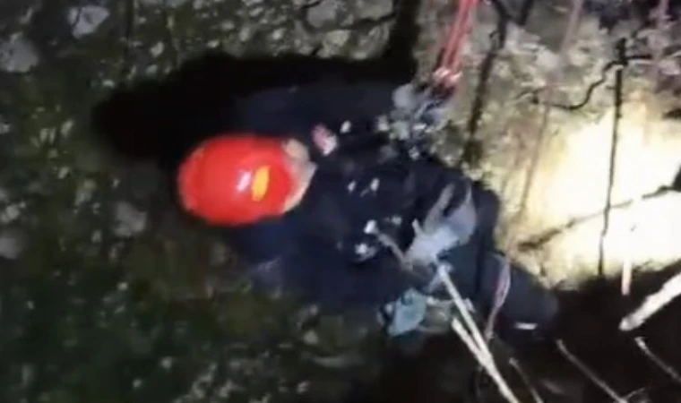 Kayseri’de 15 metrelik kuyuya düşen inek 3 saatte kurtarıldı