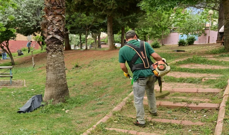 Onikişubat’ta park ve bahçeler yaza hazırlanıyor
