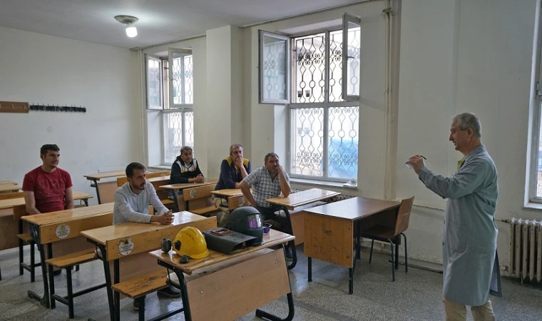 Büyükşehir, KAMEK’te İnşaat Sektörüne Nitelikli İş Gücü Kazandırıyor