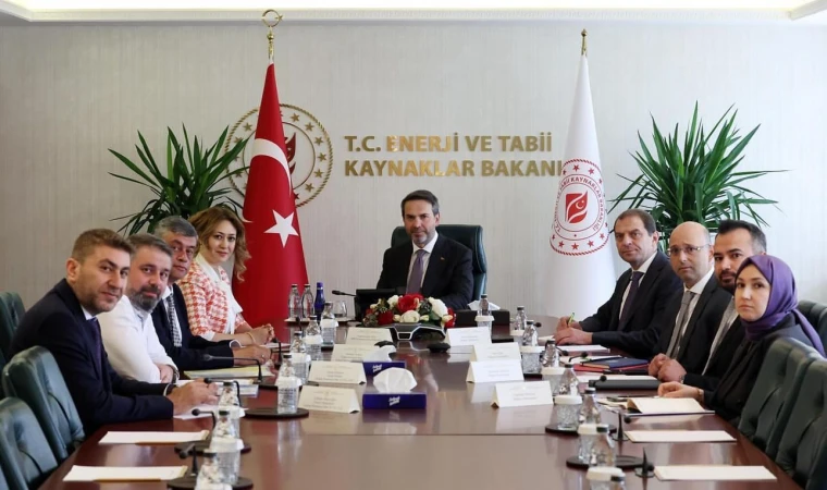 MHP’li Dora, Kahramanmaraş’ın sorunlarını bakanlıklarda gündeme getiriyor!