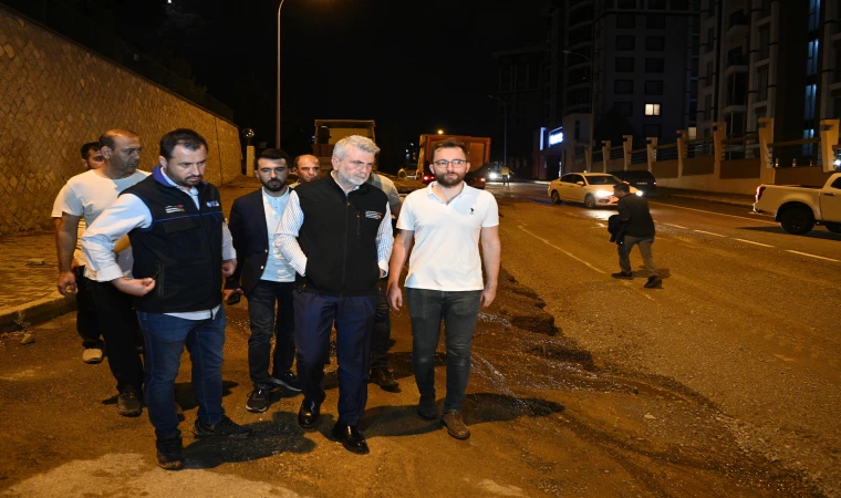 Başkan Görgel, Taşkın Hasarını Gidermeye Çalışan Ekiplerin Başında