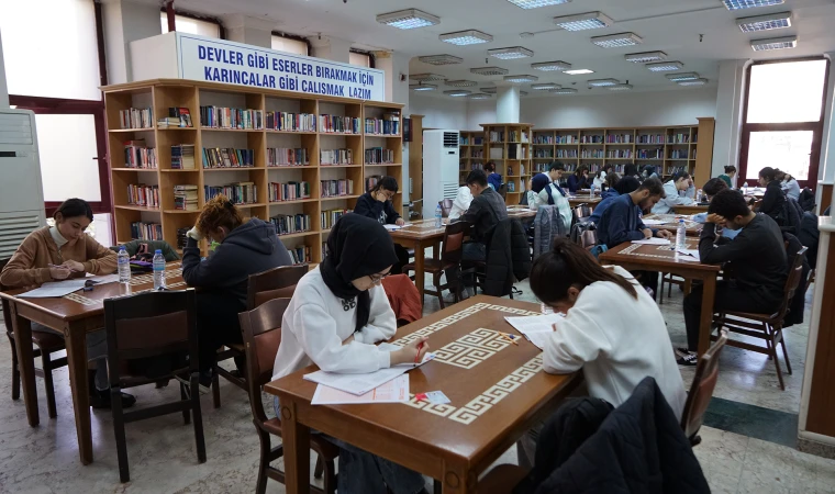 Büyükşehir, Üniversite Hazırlığında Öğrencilerin Yanında!