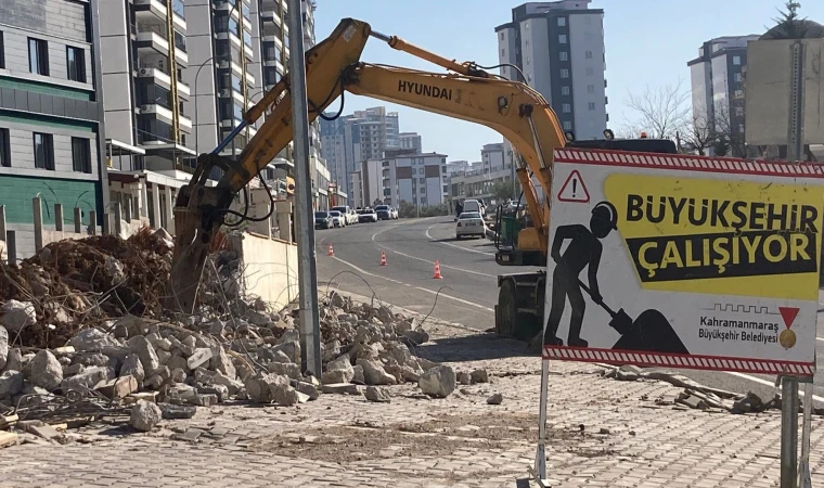 Büyükşehir, Yürüyüş Yollarında Konfor ve Güvenliği Sağlıyor