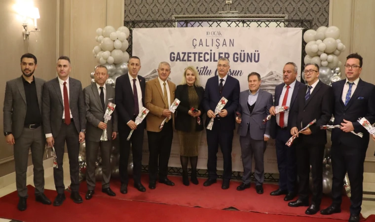 Kahramanmaraş’ta Gazetecilerin Günü, Latif Doğan ve Aynur Bolat ile taçlandı
