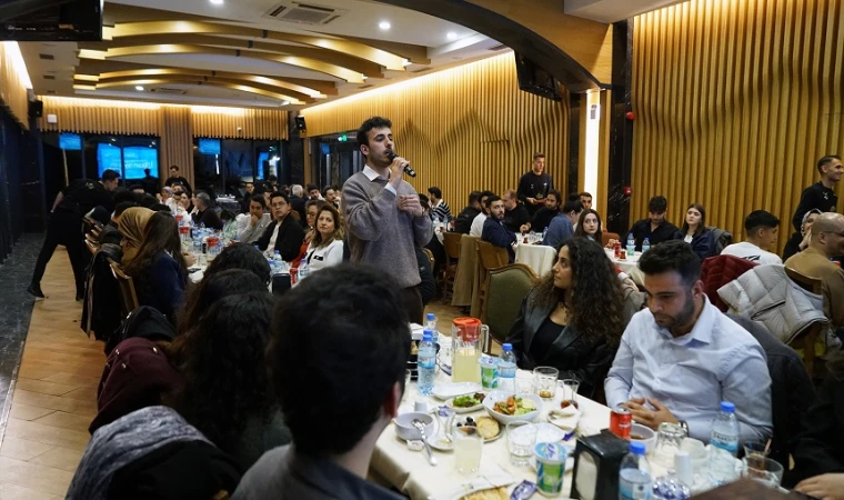 Büyükşehir’in İftar Sofrası Üniversiteli Gençleri Ağırladı