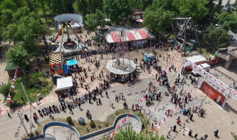 23 Nisan Coşkusu KAFUM’daBüyükşehir’in Şenliğinde Yaşanıyor
