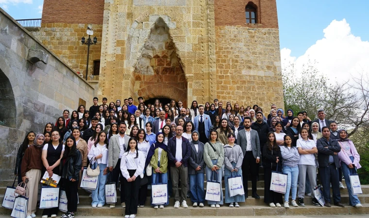 Eshab-ı Kehf’te Bir Edebiyat Yolculuğu