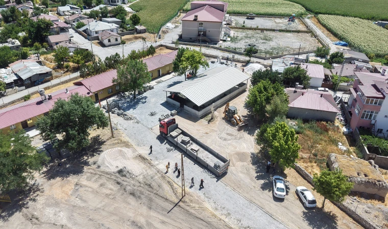 Büyükşehir’den Elbistan Alembey’in Sosyal Tesisine Düzenleme