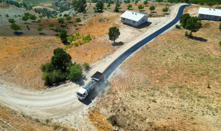Dulkadiroğlu Belediyesi Kırsal Mahallelerde Yol Atağını Hızlandırdı