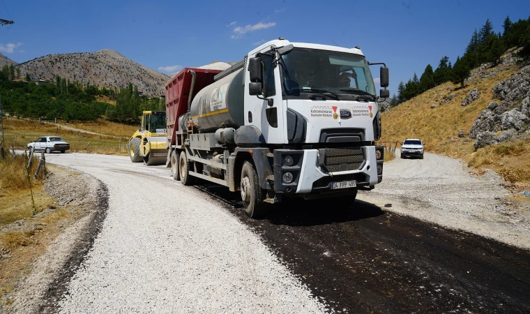 Göksun Kırsalında da Konforlu Ulaşım İçin Büyükşehir Görev Başında