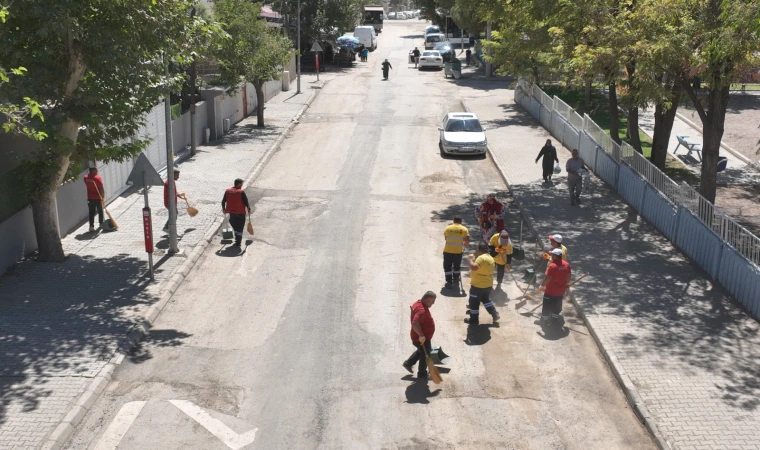 Altyapı ve Yol Kaplaması Tamamlanan Mahallelerde Temizlik Seferberliği