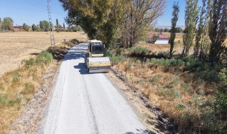 Elbistan’da Bir Mahallenin Daha Ulaşımı Büyükşehir’le İyileştirildi