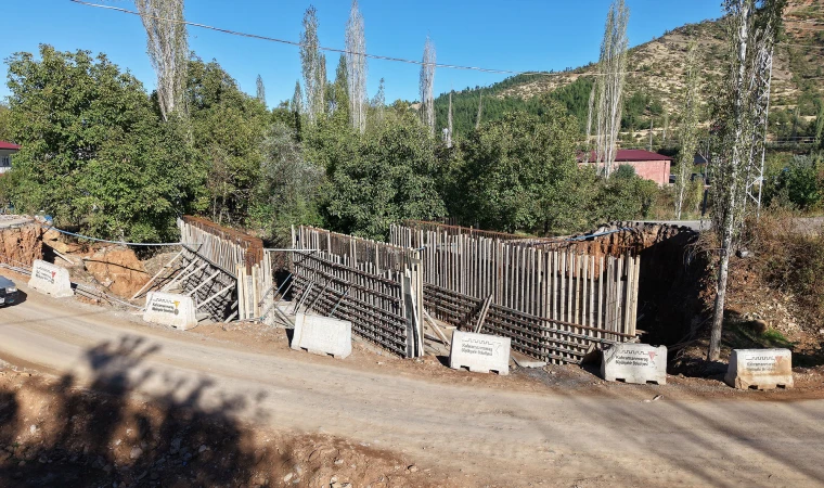 Büyükşehir’den Türkoğlu’na Yeni Bir Köprü Daha