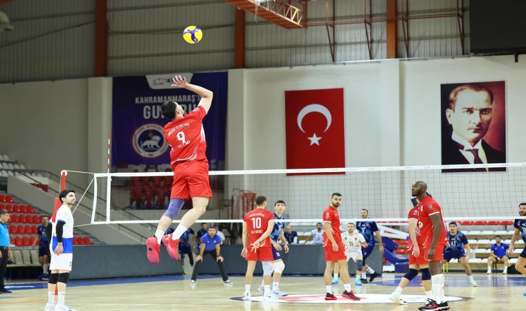 Onikişubat Belediyespor Voleybol Takımı Evinde Galibiyetle Başladı