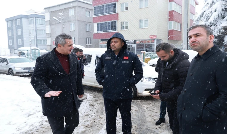 Başkan Toptaş, Karla Mücadele Çalışmalarını Sahada İnceledi
