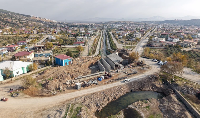 Büyükşehir’in Şekeroba Köprüsü Hızla Yükseliyor