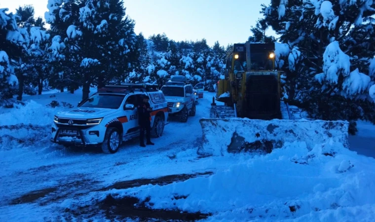Büyükşehir Ekipleri Kar Engelini Aştı, Hayata Ulaştı