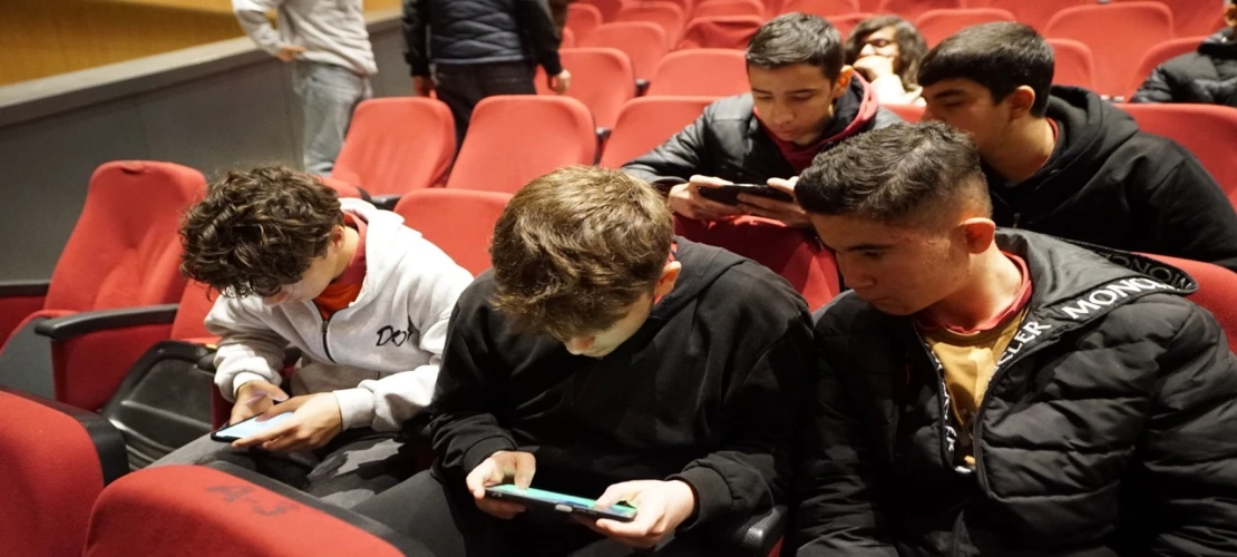 Gençler Kurtuluşu Oynadı, Büyükşehir’den Kültür Gezisi Kazandı